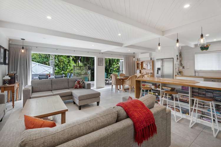 2 Taylor Road Mangere Bridge_1