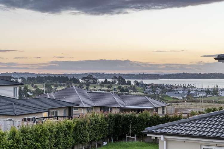 71 Seventh View Avenue Beachlands_17