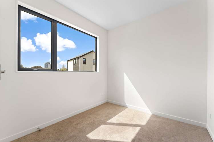 10D Serjeant Street Henderson_8