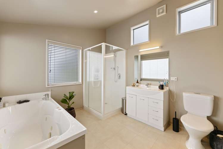 12 Mission Cove Company Bay_16