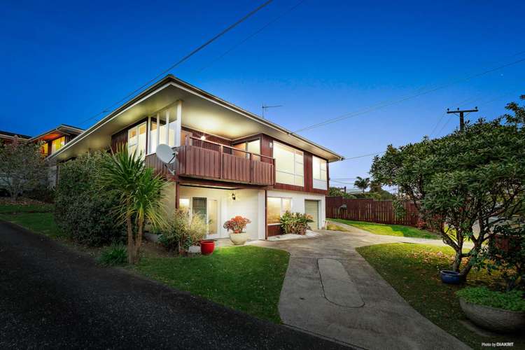 1/8 Newhaven Terrace Mairangi Bay_23