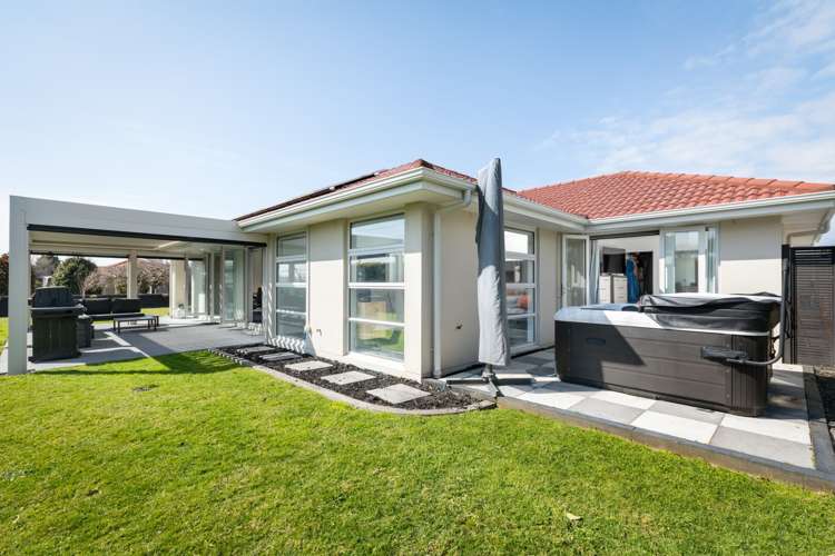 2 Gleneagles Drive_0