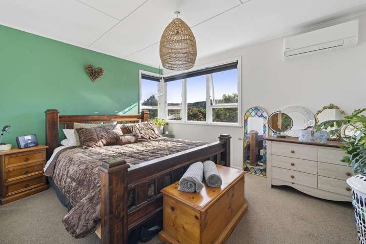 21 Pencarrow Crescent Wainuiomata_14