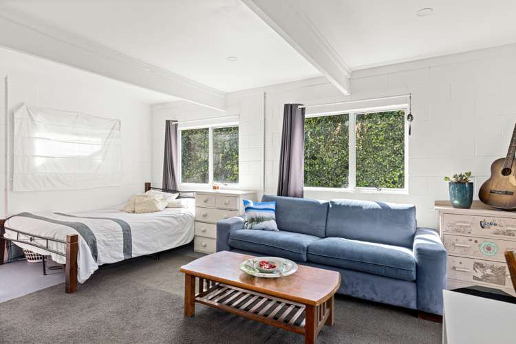 4 Seatoun Avenue Leigh_14