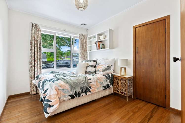 34 Neil Avenue Te Atatu Peninsula_16