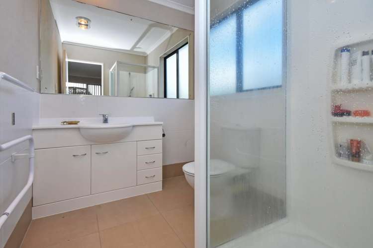 8 Ashkirk Place Wattle Downs_17