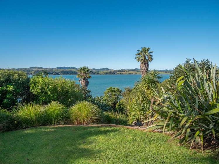 21 Grey Street East Mangonui_26