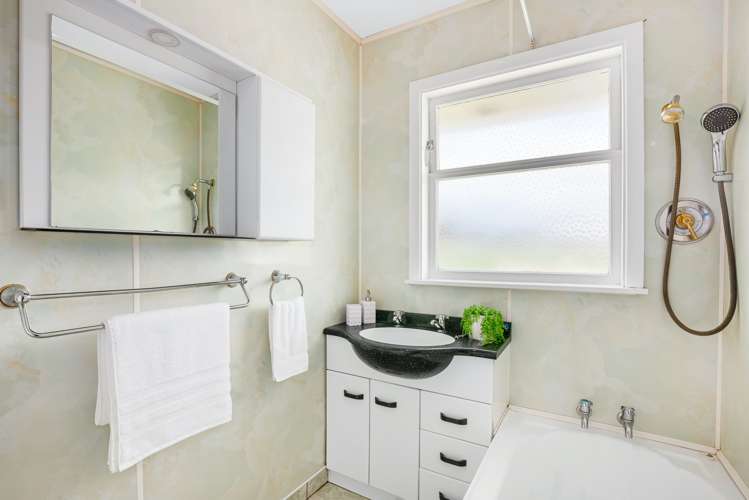 14 Charles Street Clouston Park_14