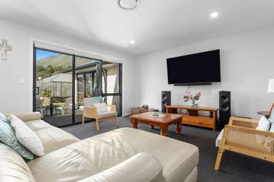 34 Tiwhatiwha Crescent_3