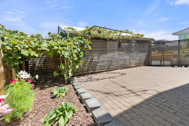 2/230 East Coast Road Forrest Hill_14