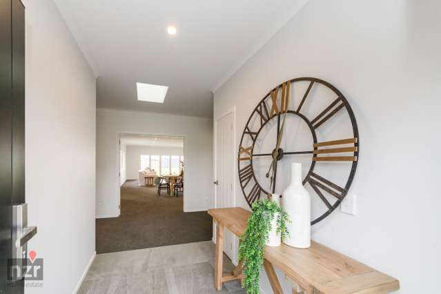 112 Reid Line West Feilding_3