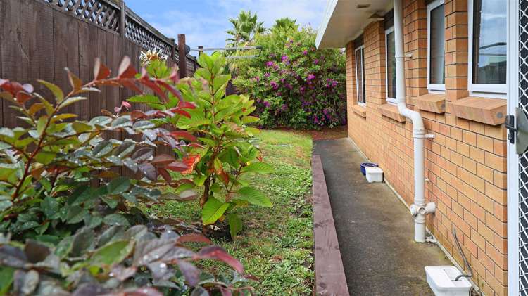 100b Rhinevale Close Henderson_18