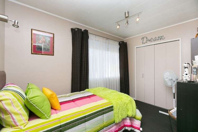 61 Clifton Drive Waitara_14