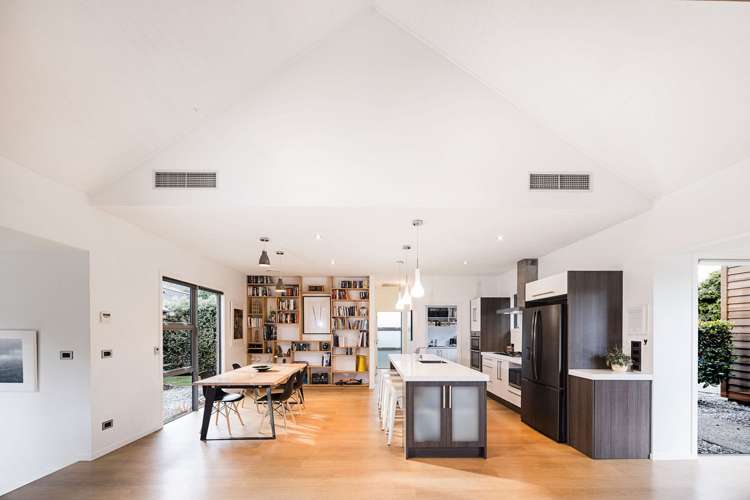 12 Pendeen Crescent Jacks Point_4