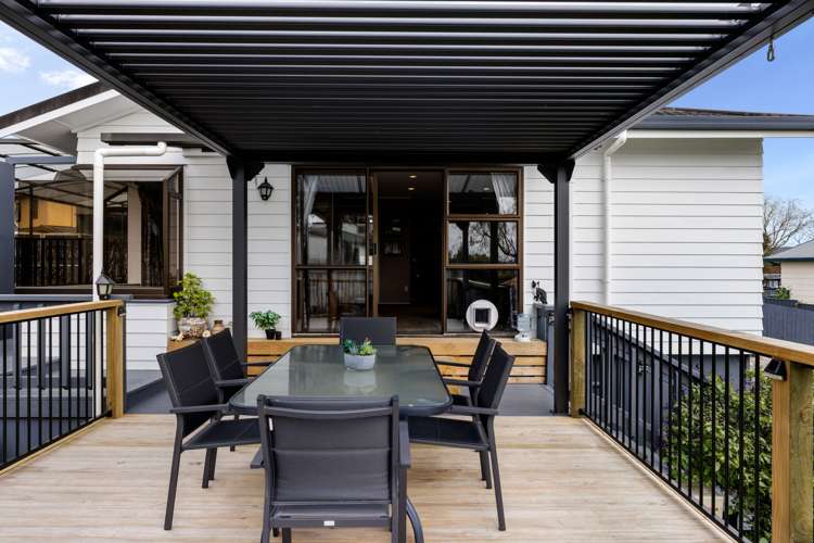 43 Lansdowne Crescent Glenview_15