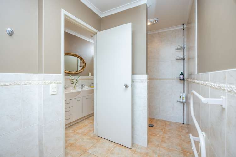 60 Cowley Drive Leamington_33