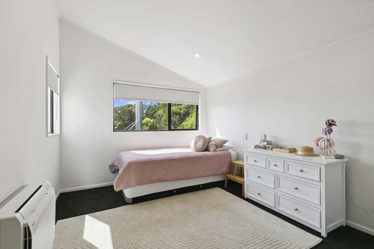 8 Countess Close Maupuia_24