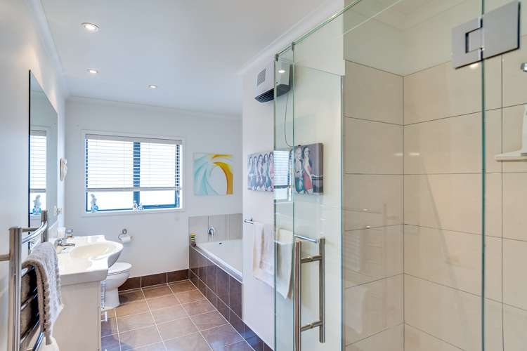 11 Portland Place Poraiti_11