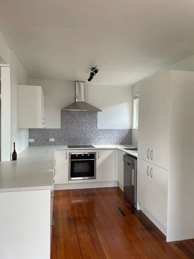 19 Holland Avenue Point England_1