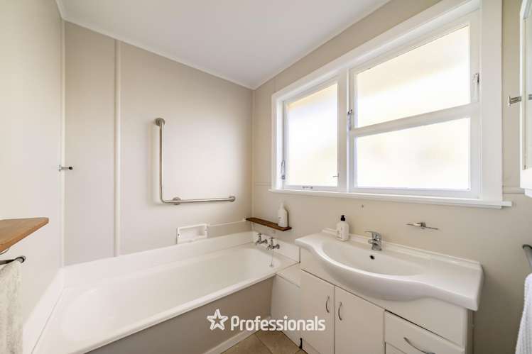 83 Wai-Iti Crescent Woburn_7