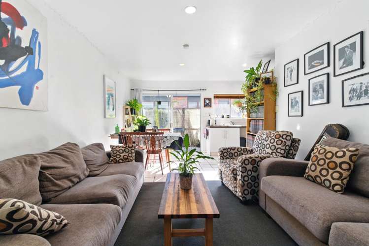 271 Oceanbeach Road Mt Maunganui_2