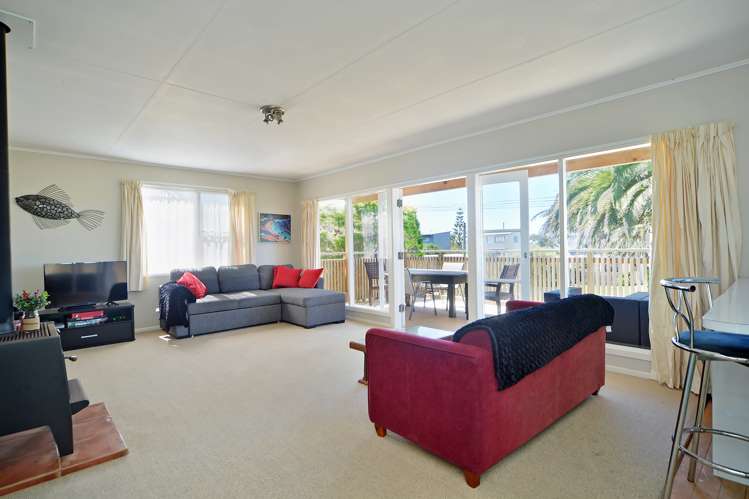 28 Pinedale Crescent Riversdale Beach_9