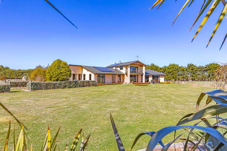 102 Glews Road Cust_49