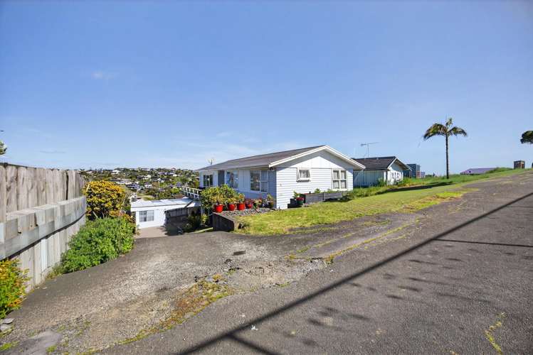1/9 Colmar Road Mellons Bay_6