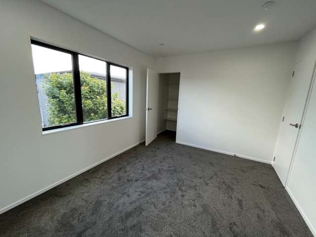 7D Chelburn Crescent Mangere East_4