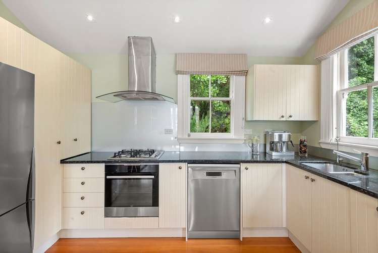 12 Rixon Grove Mount Victoria_4