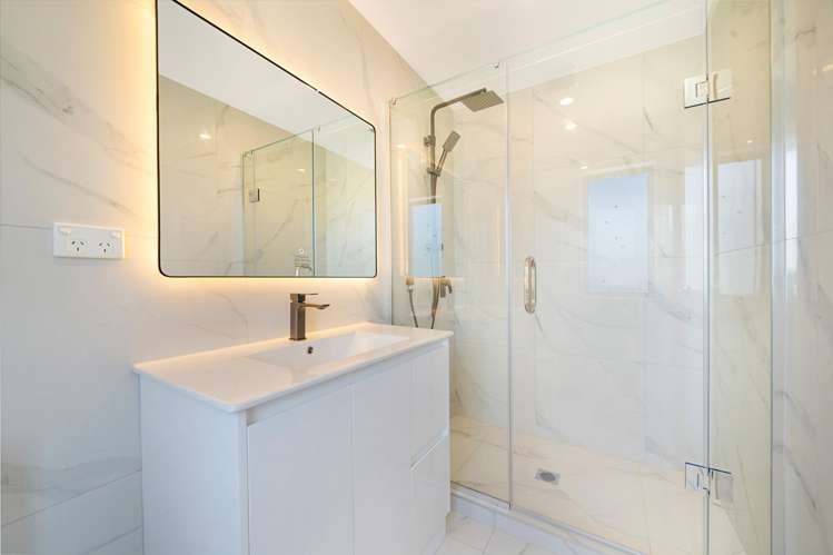 3A Cobham Crescent Kelston_19