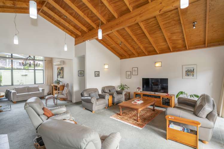 120 The Yardarm Pauanui_6