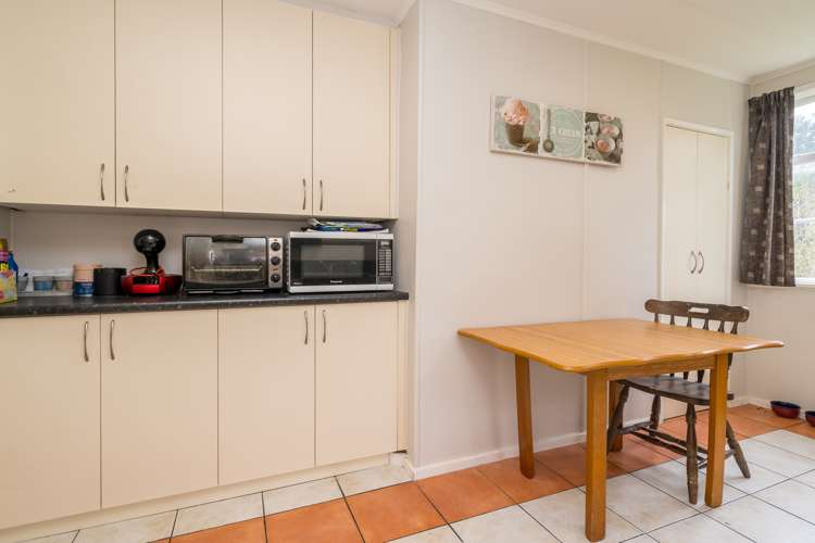 42 Columba Avenue Calton Hill_5