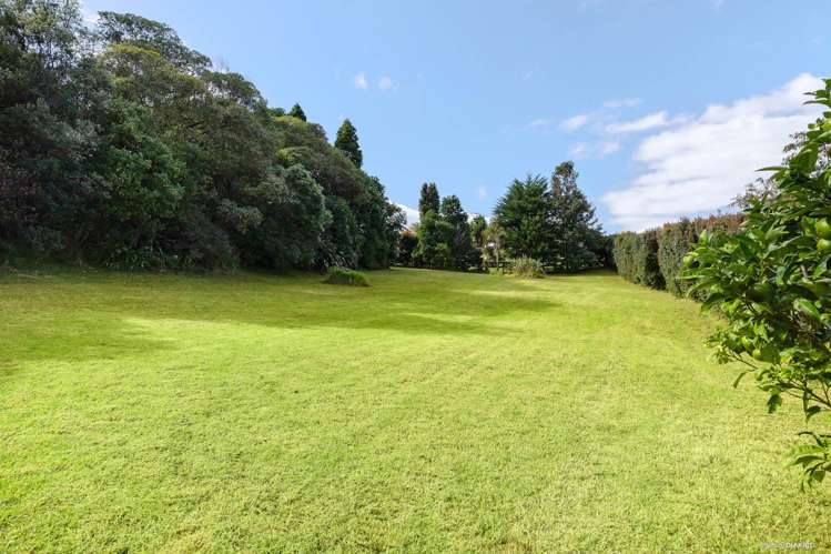 568 Redoubt Road Flat Bush_16