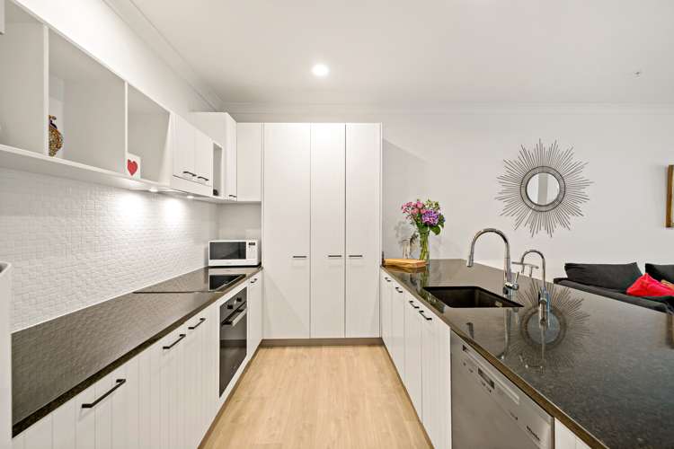 Ba/8 Farnham Street Parnell_9