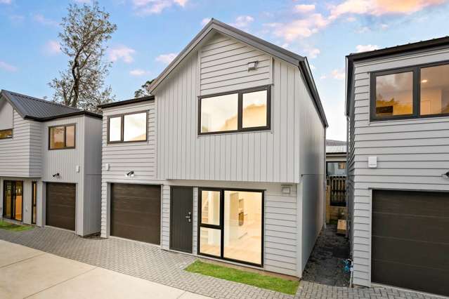 58D Fitzherbert Avenue West Harbour_1