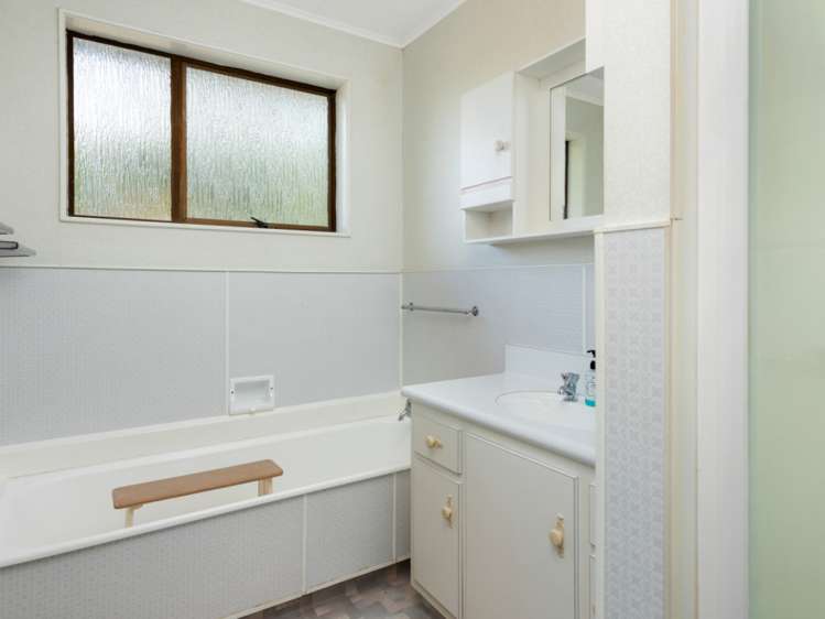 3 Brook Street Renwick_13