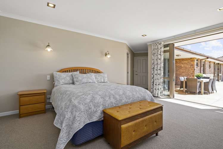 148 Amelia Place Leamington_11