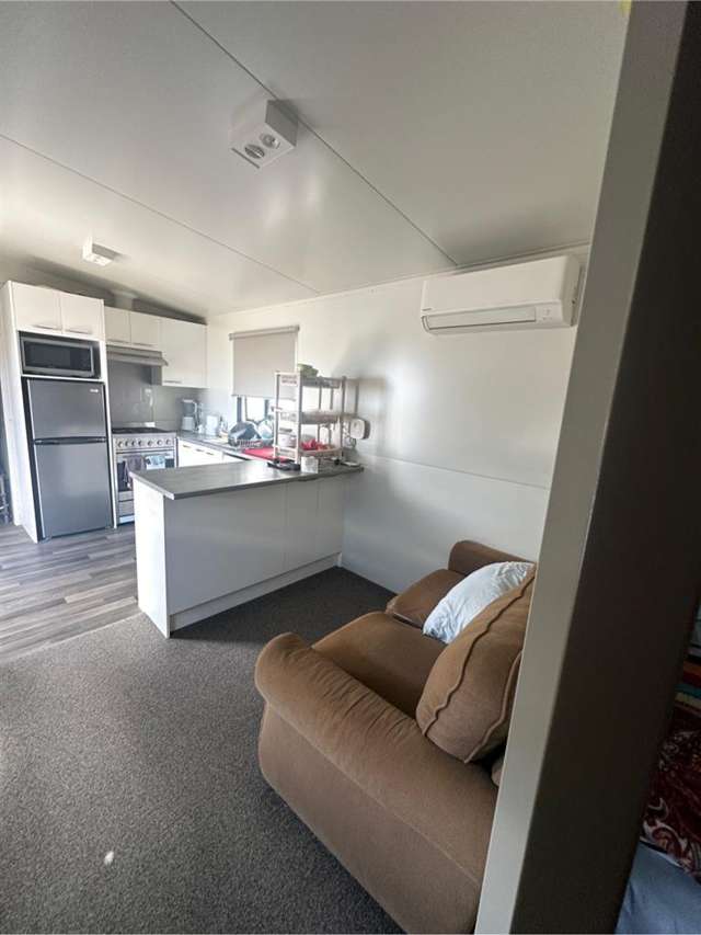 1/6 Burton Street Waiwhakaiho_2