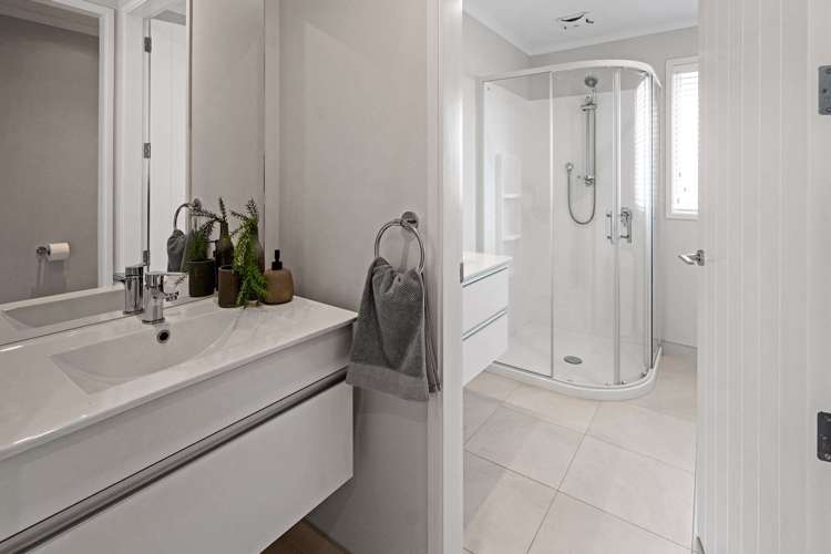 23 Pakanga Grove Pyes Pa_17