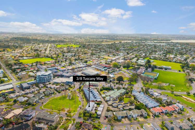3/8 Tuscany Way Te Atatu Peninsula_21