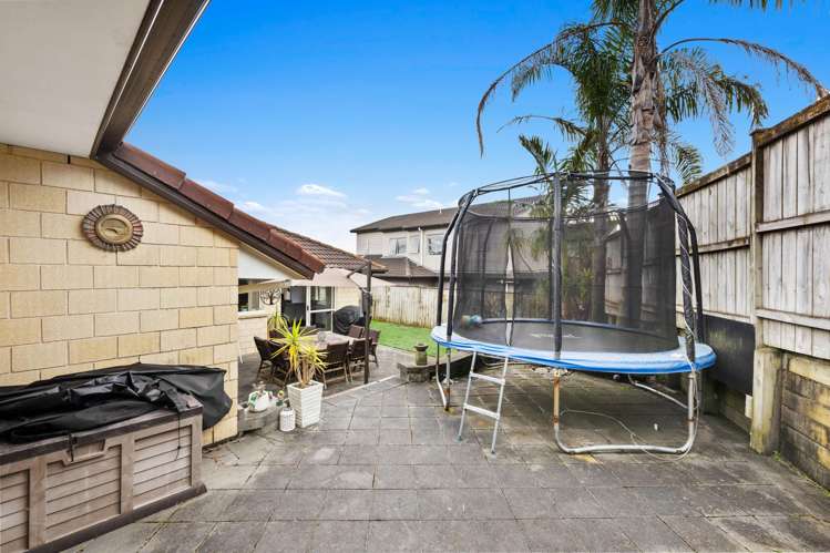 16 Fernloche Place Flat Bush_29