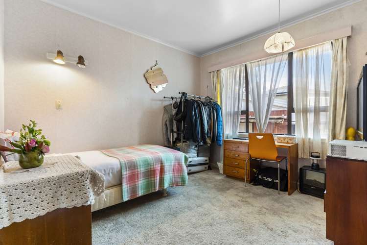 27 Olsen Avenue Hillsborough_9