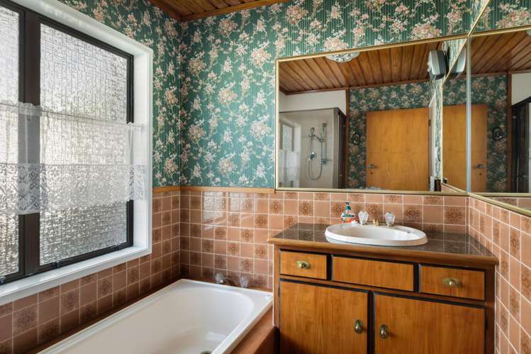 51 Puke Road Paeroa_17