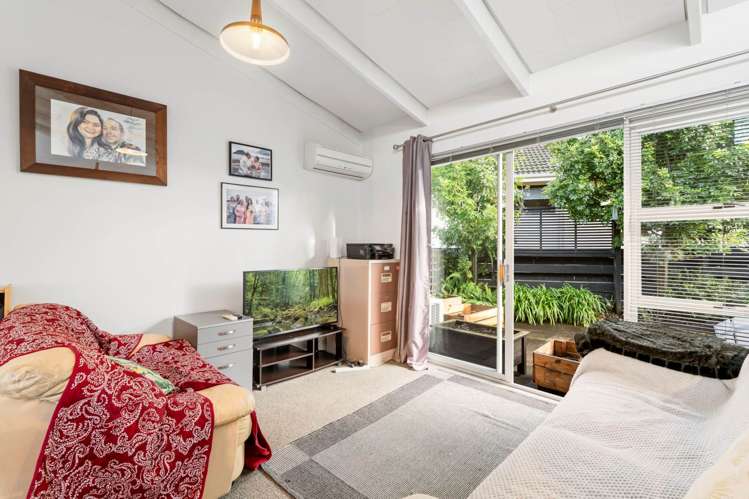 2/178 Eleventh Avenue_5