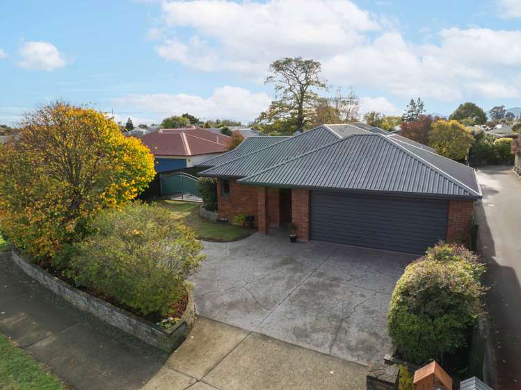7 Otia Drive Richmond_21