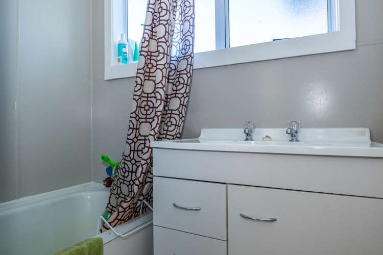 22 Forth Street Marchwiel_12