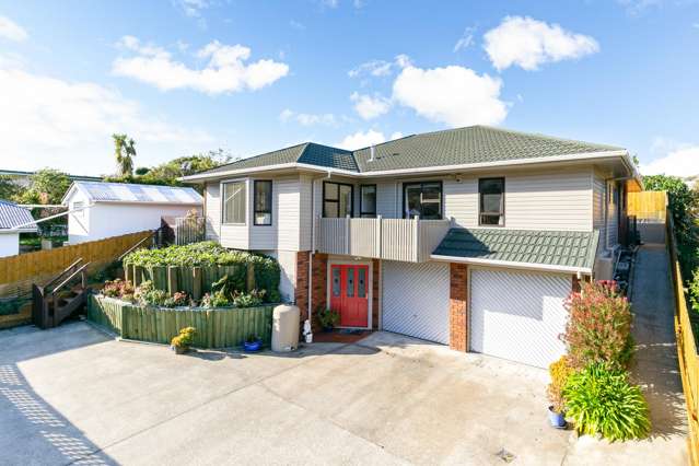 ELEVATED ELEGANCE IN THE HEART OF TAWA