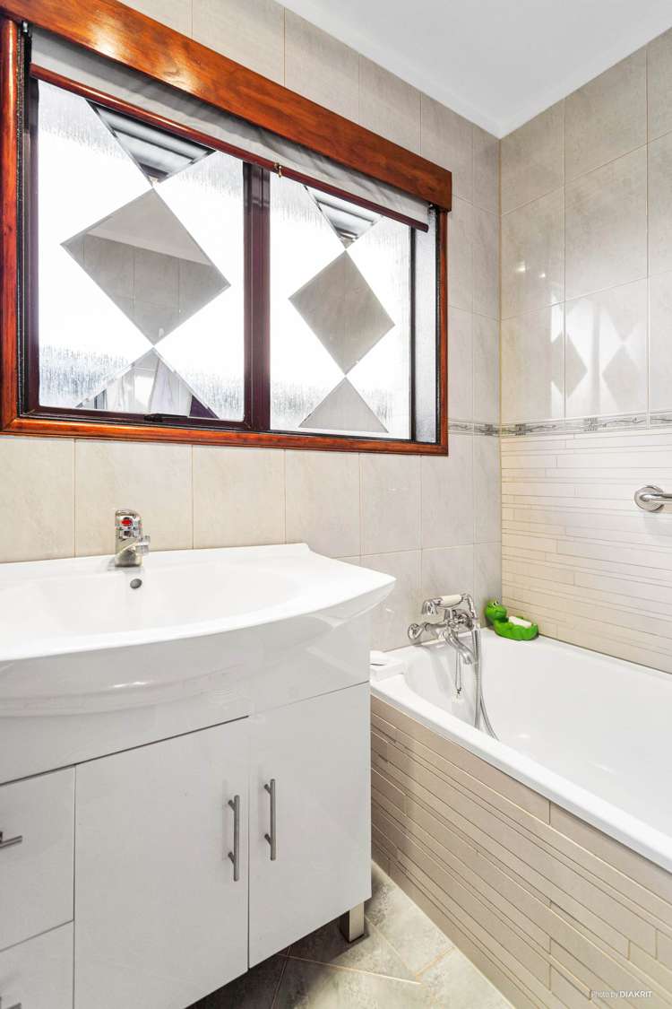 2/11 Thornton Road Milford_5