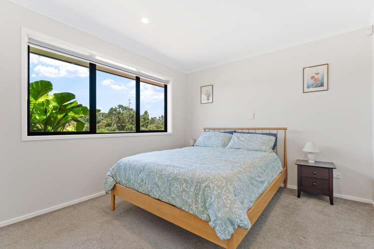 13 & 13a Te Awa Place Red Beach_21
